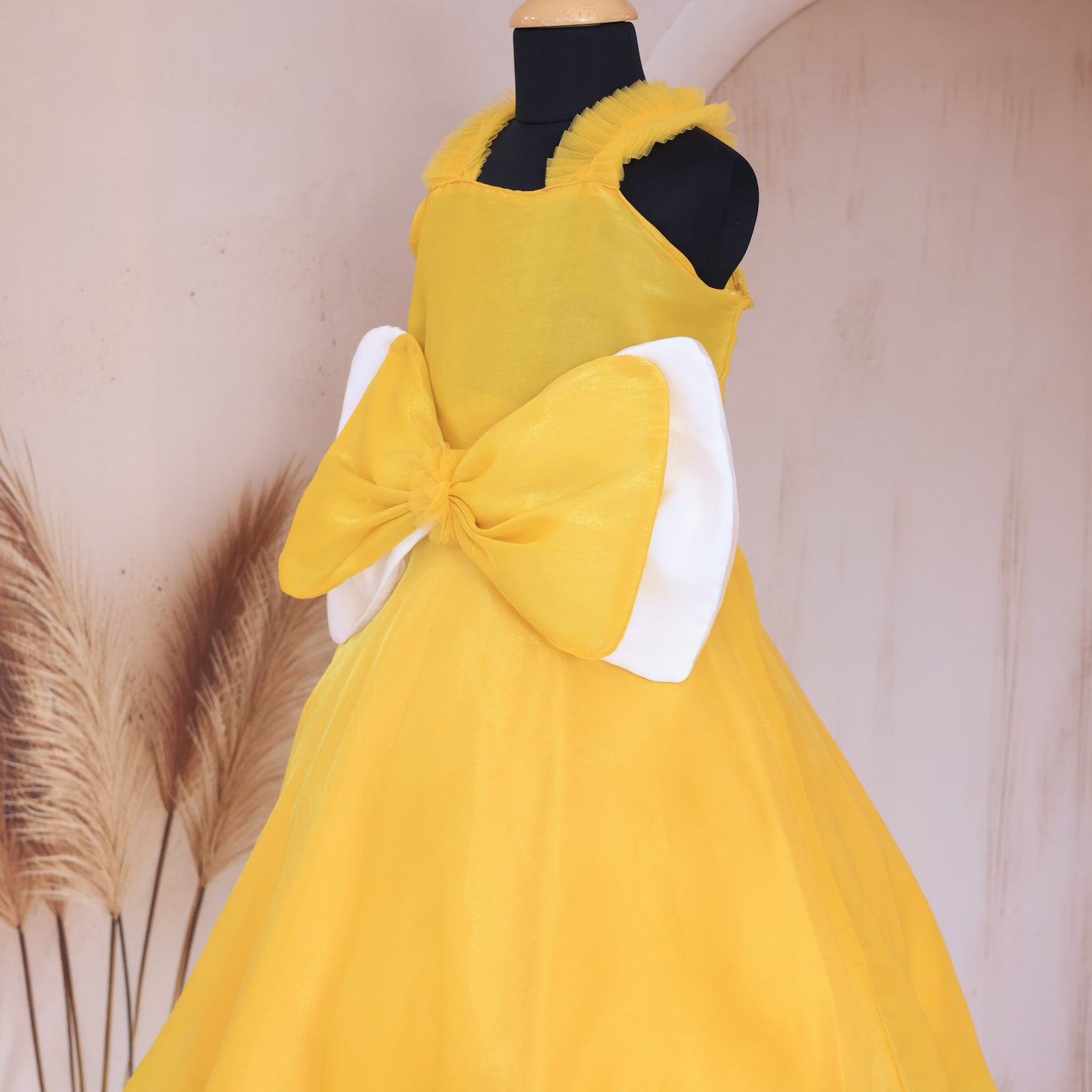 Pre-order “Sunshine Belle Bow Dress – Radiate Joy in Yellow”