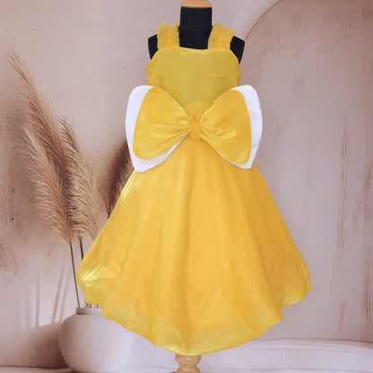 Pre-order “Sunshine Belle Bow Dress – Radiate Joy in Yellow”