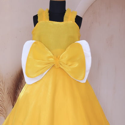 Pre-order “Sunshine Belle Bow Dress – Radiate Joy in Yellow”